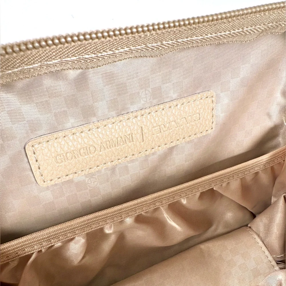 Giorgio Armani Cosmetic/amenity/toiletries Bag